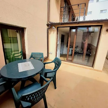 Holidays Summer Vibes Mamaia Nord 公寓 那沃达利