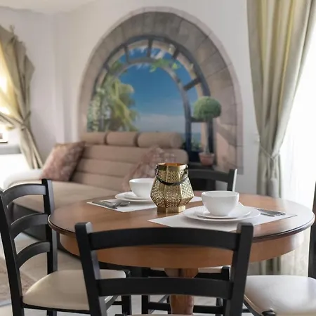 Holidays Summer Vibes Mamaia Nord * Năvodari